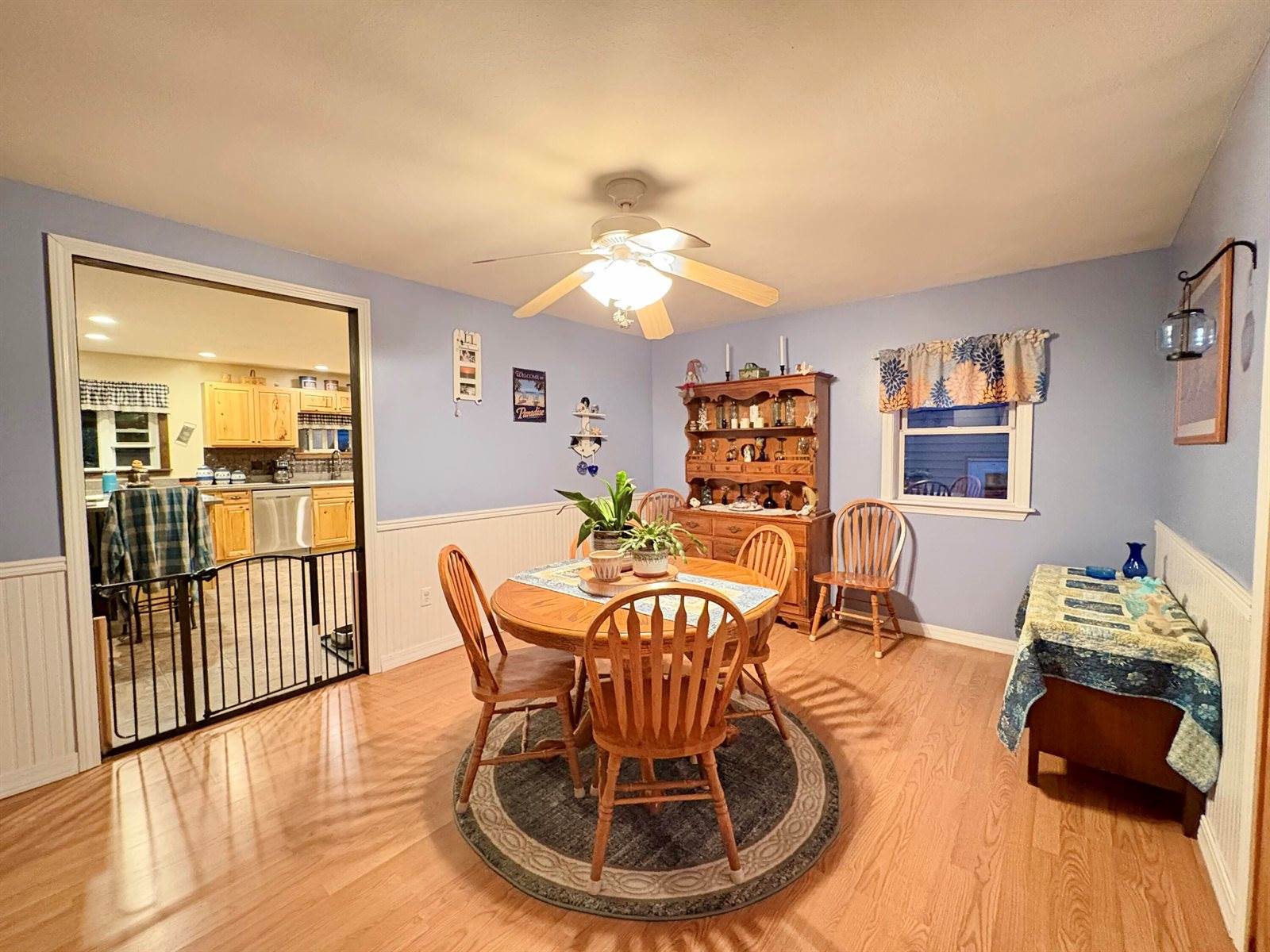 557 Enfield Road, Lincoln, ME 04457