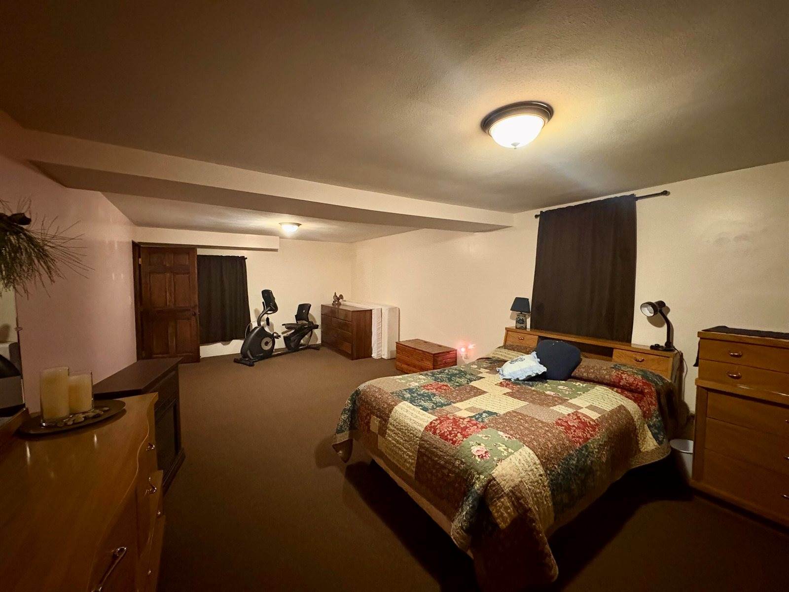 557 Enfield Road, Lincoln, ME 04457