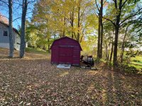 557 Enfield Road, Lincoln, ME 04457