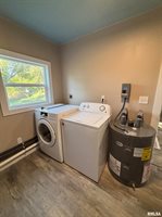 370 Thorn Drive, Toronto, IA 52777