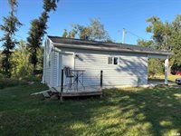 370 Thorn Drive, Toronto, IA 52777