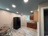 370 Thorn Drive, Toronto, IA 52777