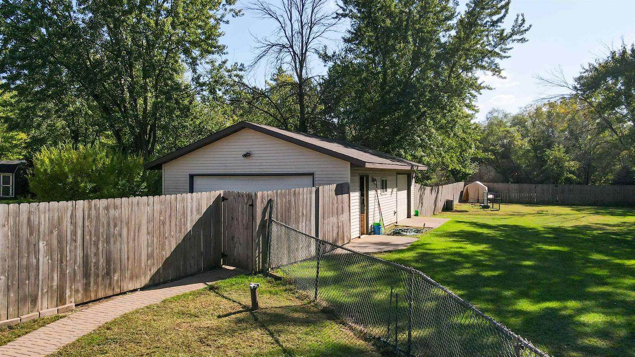 5499 Porter Road, Stevens Point, WI 54482
