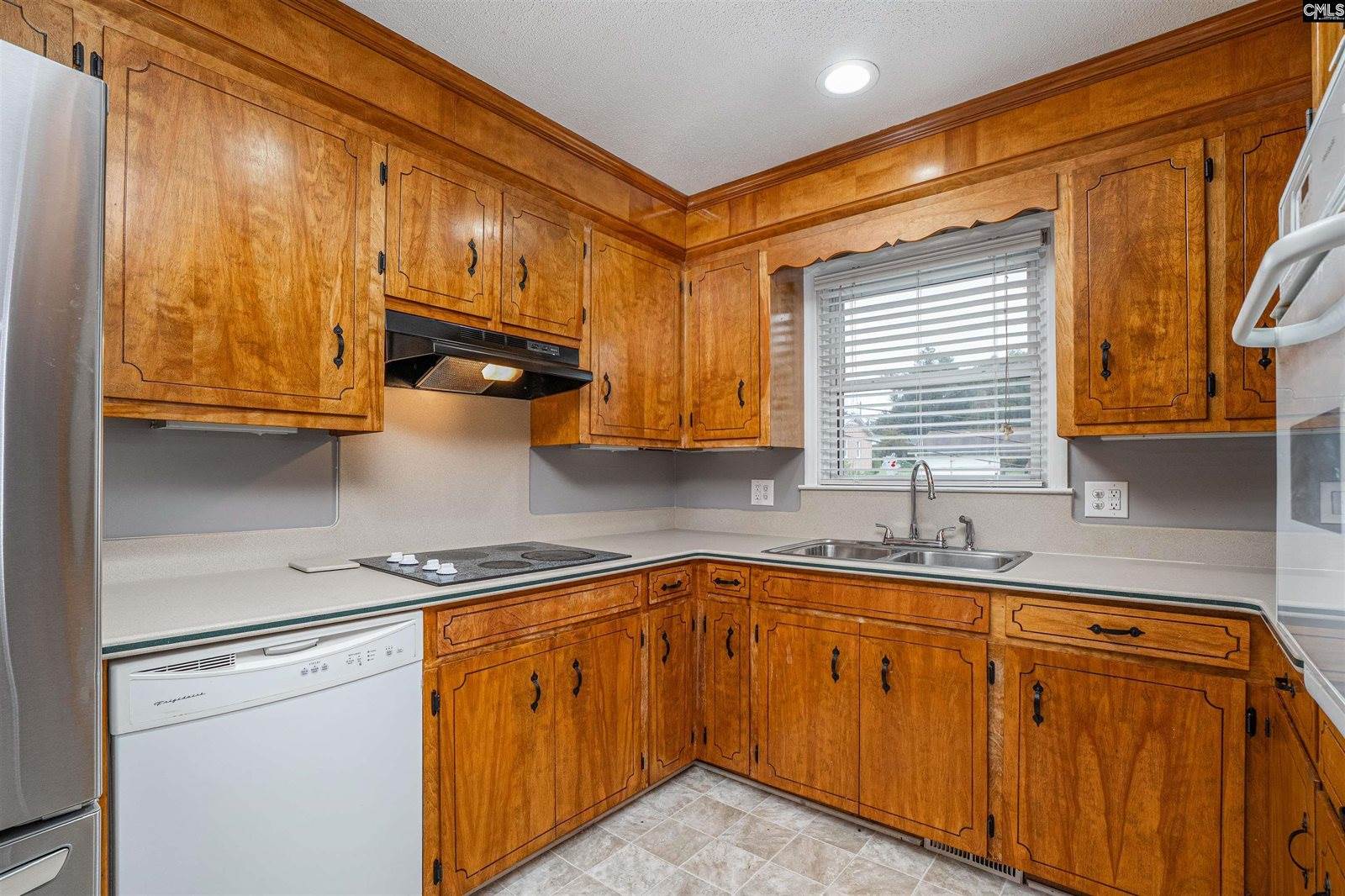 916 Mohegan, West Columbia, SC 29169