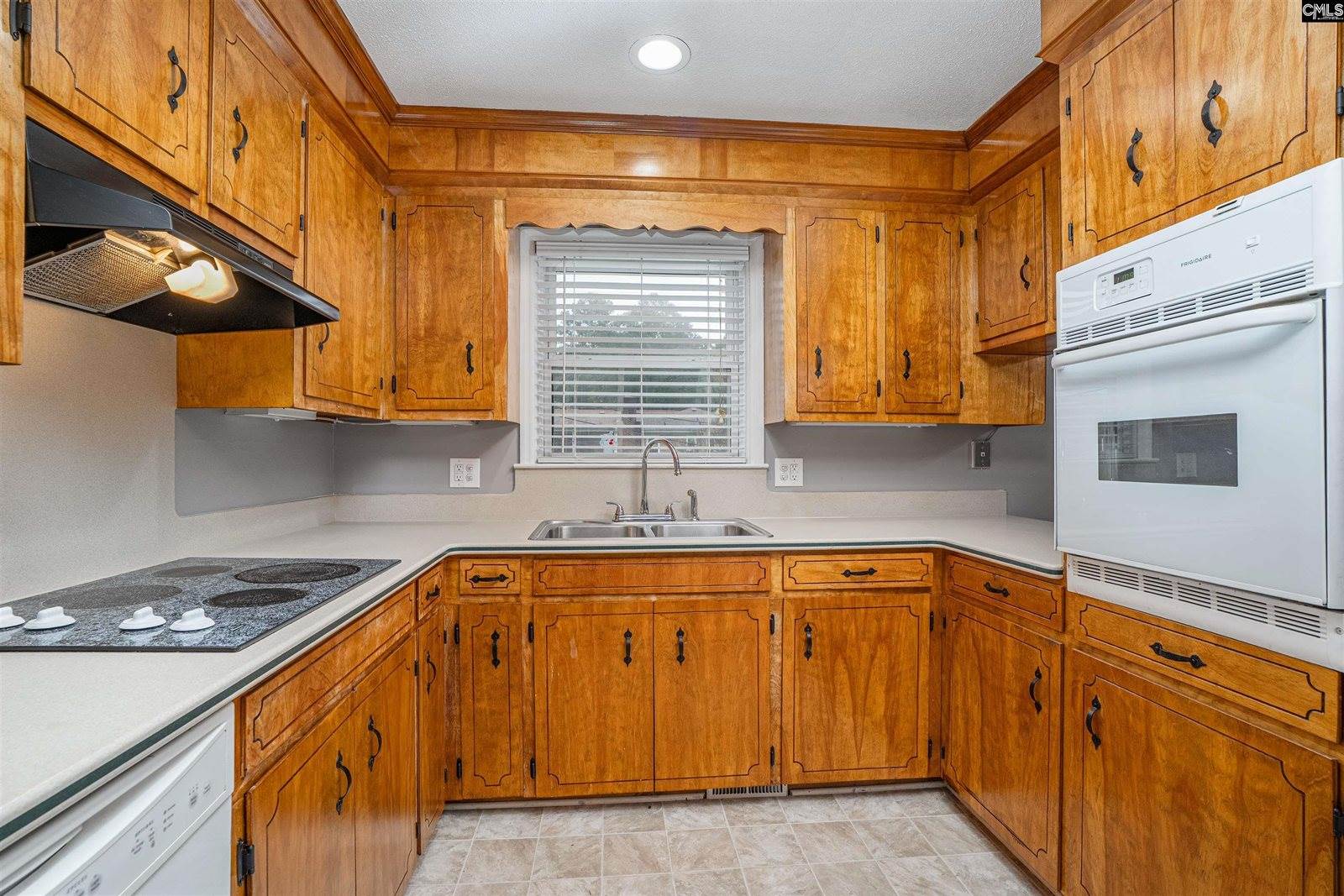 916 Mohegan, West Columbia, SC 29169