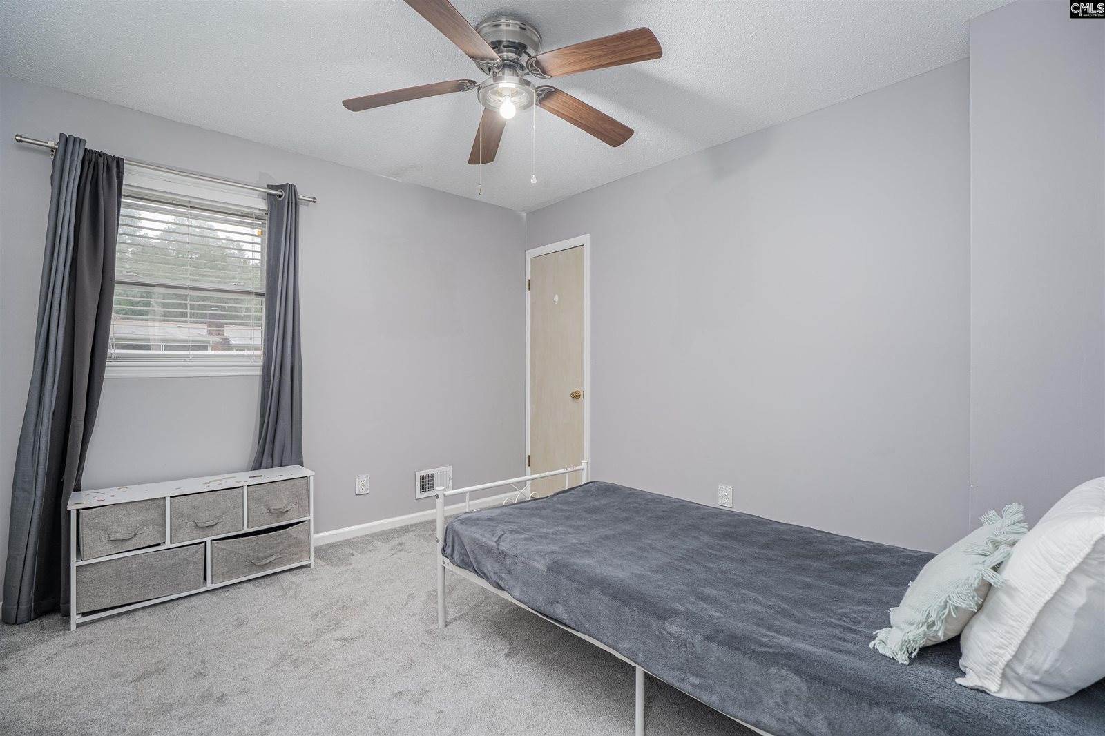 916 Mohegan, West Columbia, SC 29169