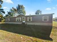 215 North Burgess, Fouke, AR 71837