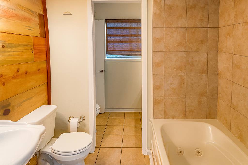 244 Hickerson, Wake Village, TX 75501