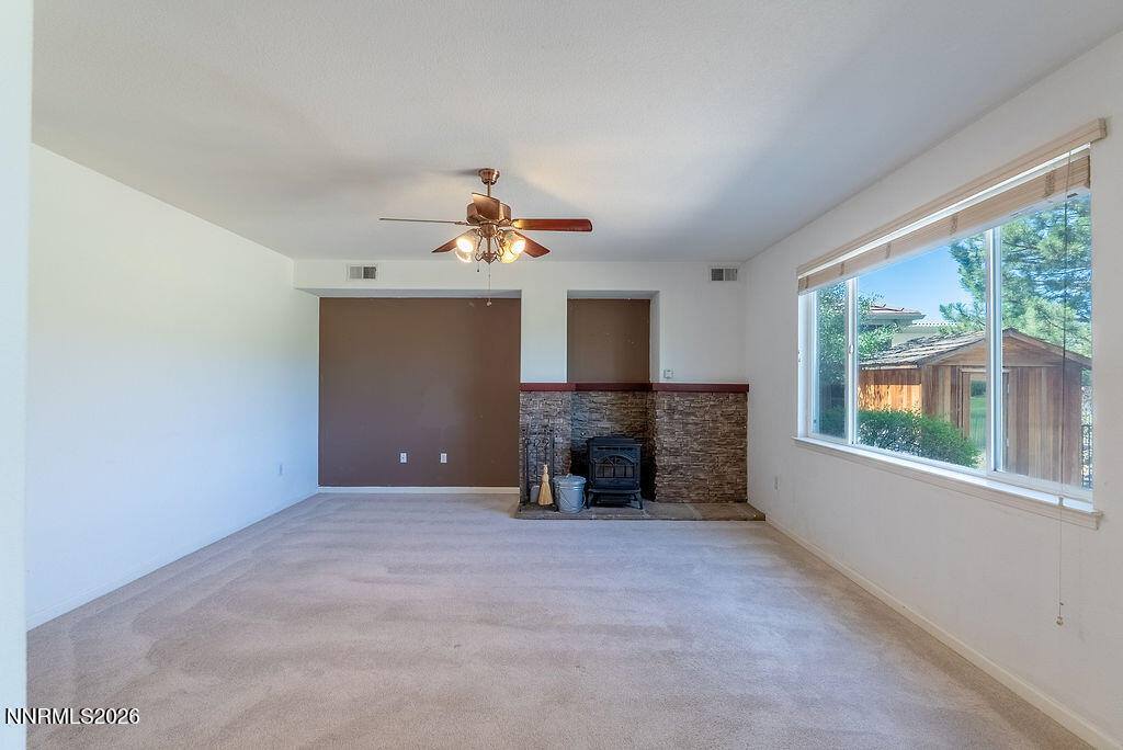 932 Lakeview Drive, Dayton, NV 89403