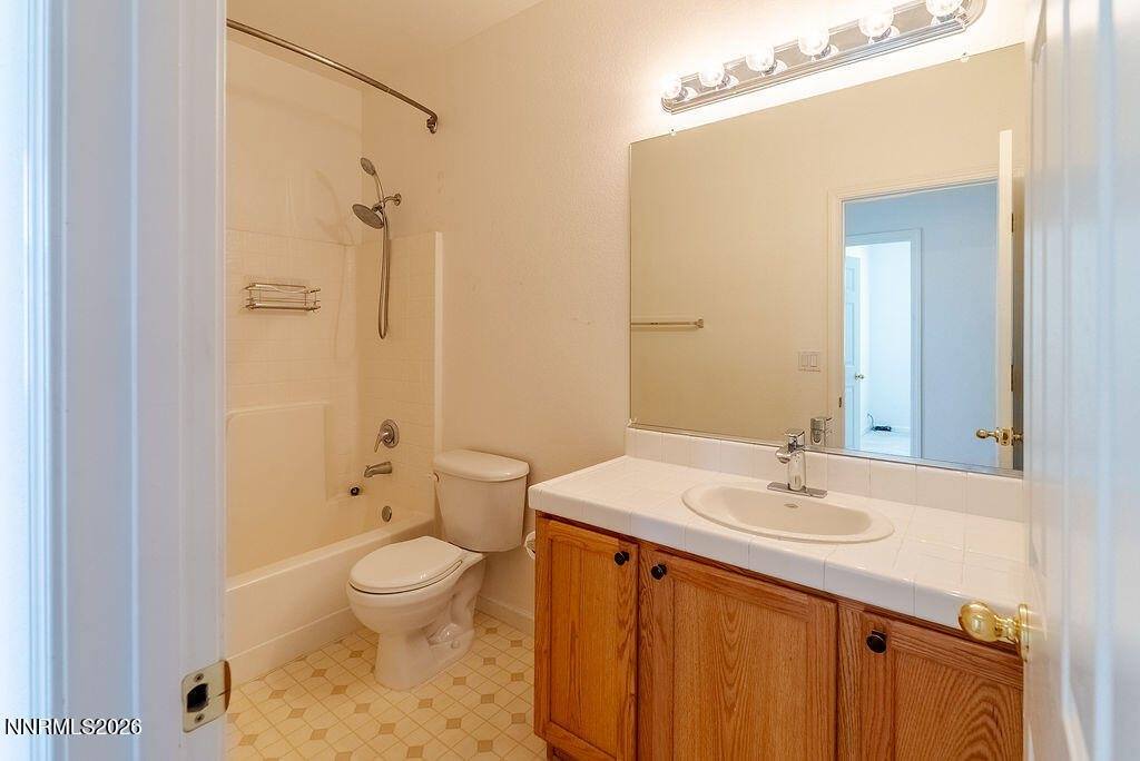 932 Lakeview Drive, Dayton, NV 89403