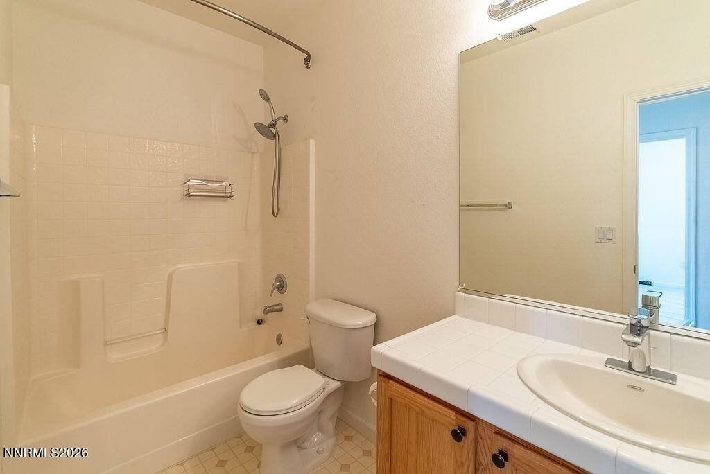 932 Lakeview Drive, Dayton, NV 89403