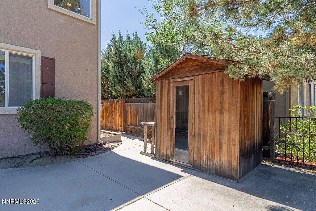 932 Lakeview Drive, Dayton, NV 89403