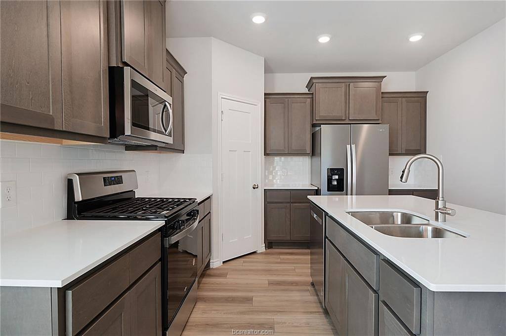 901 Toledo Bend Drive, College Station, TX 77845