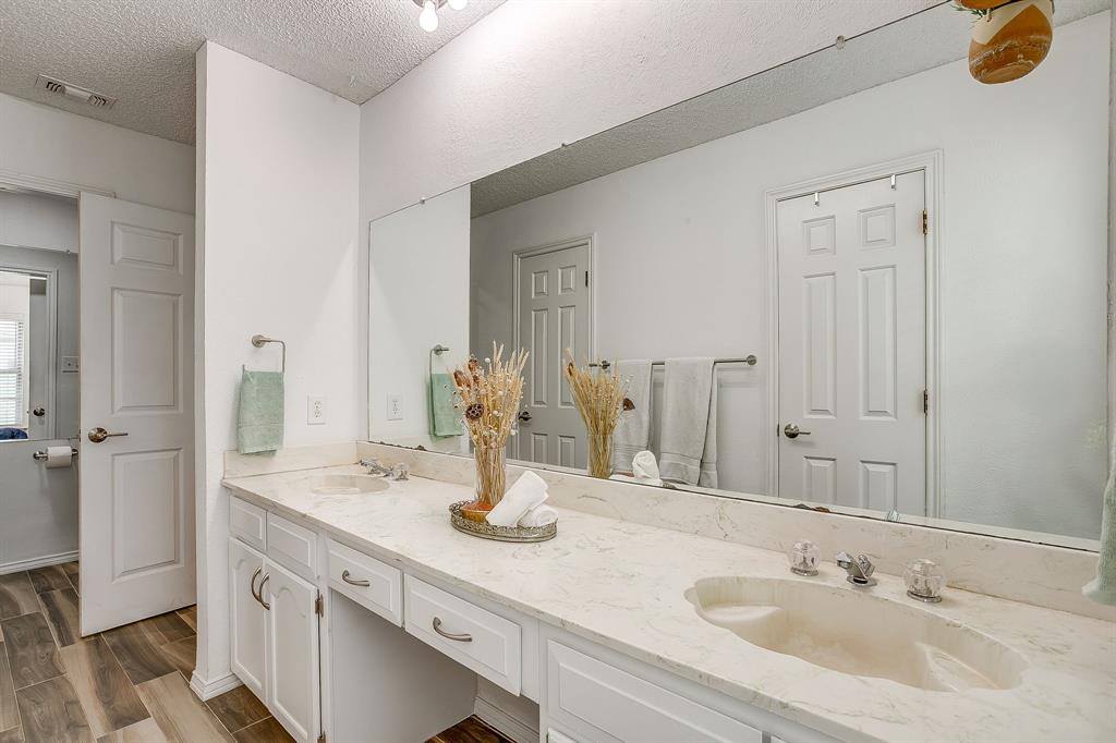 4232 Longleaf Lane, Fort Worth, TX 76137