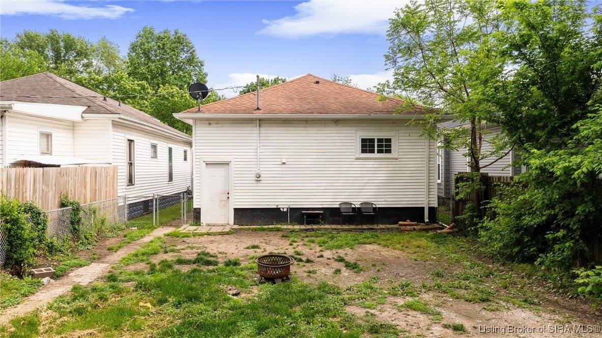 2215 Reno Avenue, New Albany, IN 47150