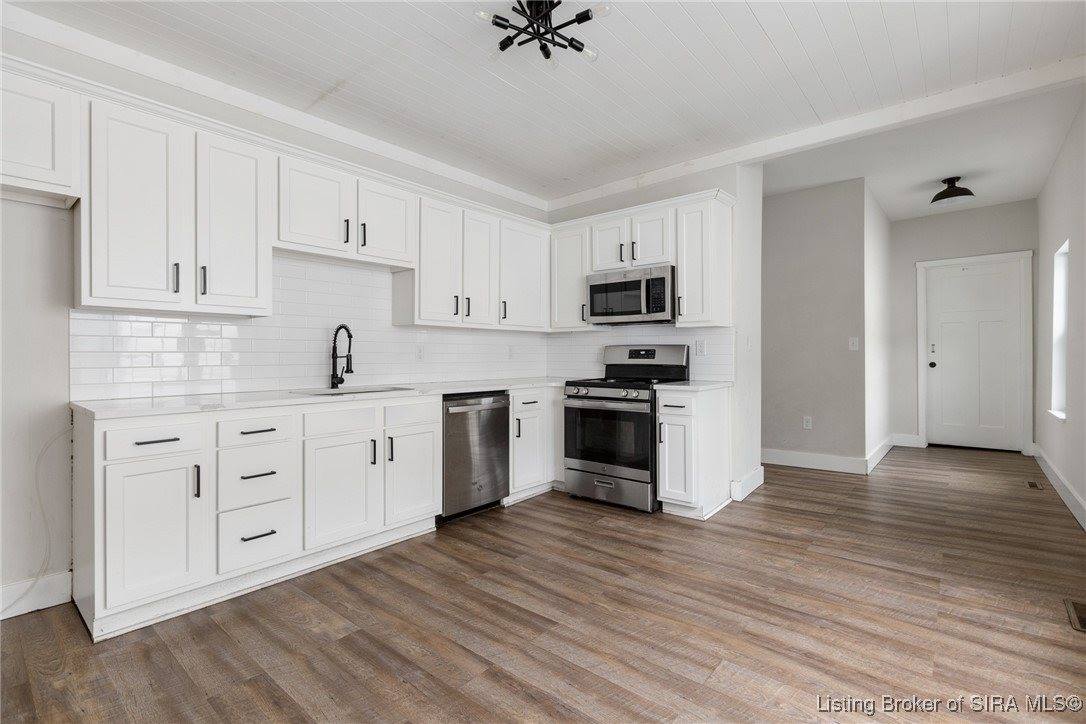 2215 Reno Avenue, New Albany, IN 47150