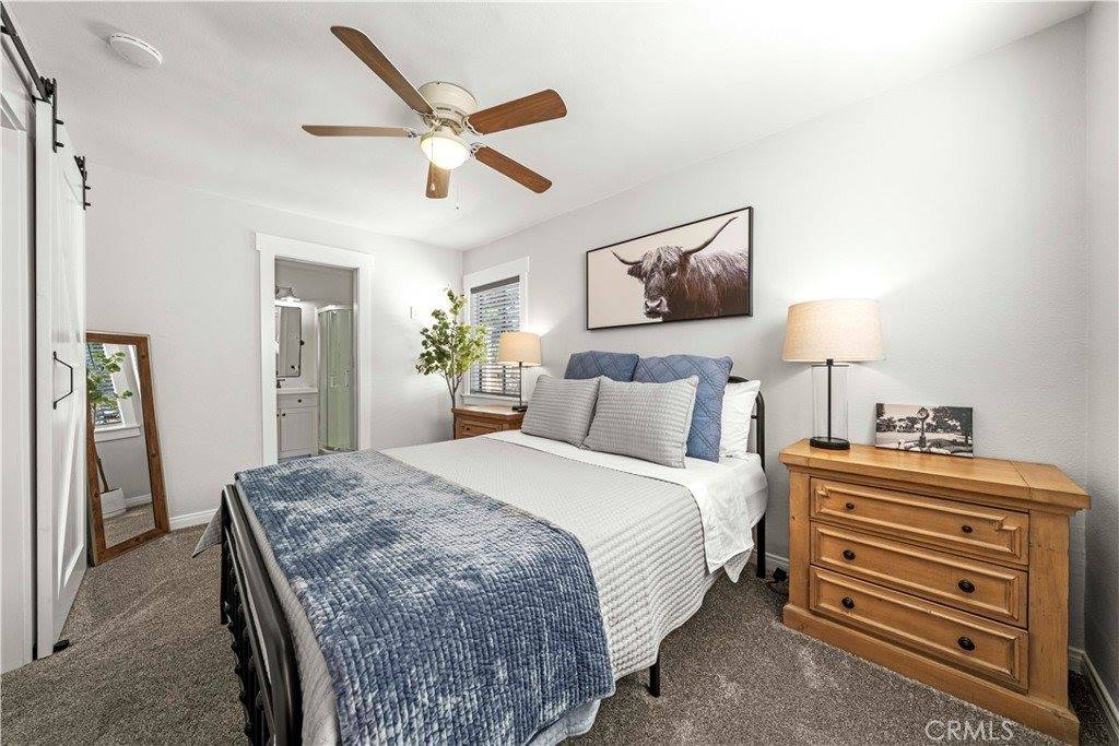 25242 De Wolfe Rd, Newhall, CA 91321