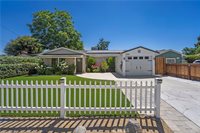 25242 De Wolfe Rd, Newhall, CA 91321