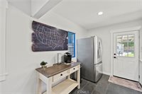 25242 De Wolfe Rd, Newhall, CA 91321