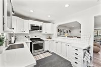 25242 De Wolfe Rd, Newhall, CA 91321