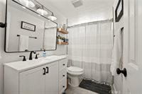 25242 De Wolfe Rd, Newhall, CA 91321