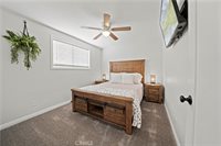 25242 De Wolfe Rd, Newhall, CA 91321