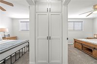 25242 De Wolfe Rd, Newhall, CA 91321