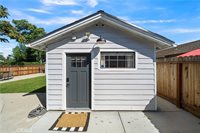 25242 De Wolfe Rd, Newhall, CA 91321