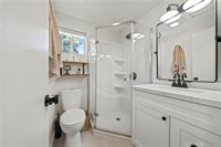 25242 De Wolfe Rd, Newhall, CA 91321