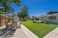 25242 De Wolfe Rd, Newhall, CA 91321