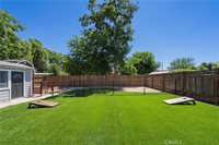 25242 De Wolfe Rd, Newhall, CA 91321