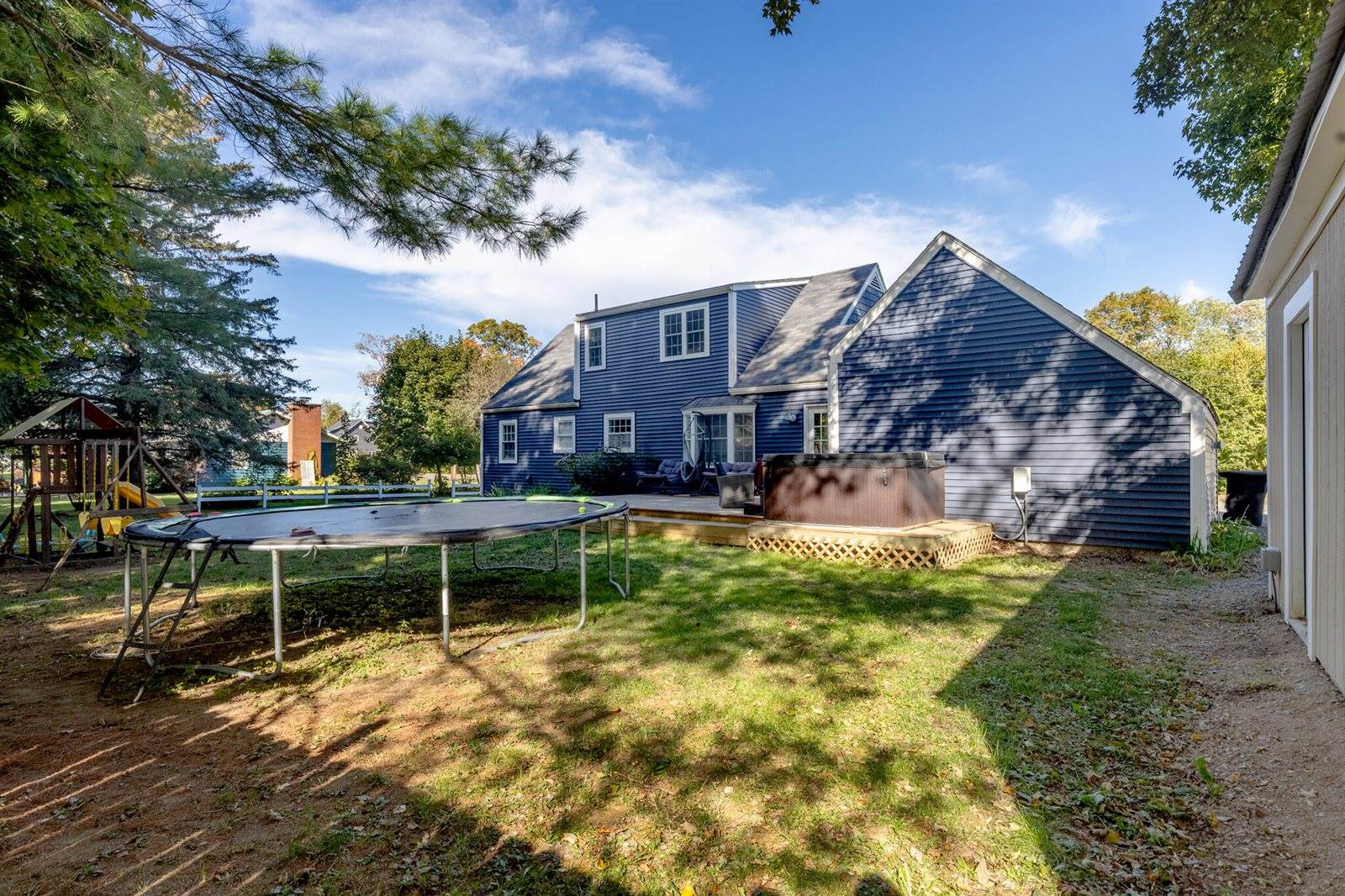 35 North Street, Newport, ME 04953