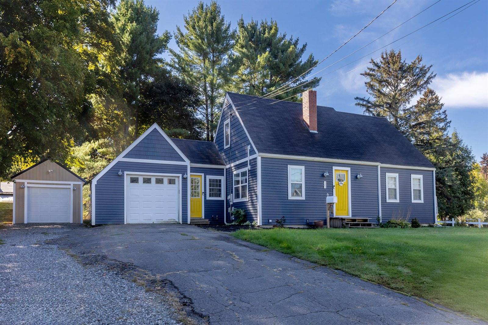 35 North Street, Newport, ME 04953