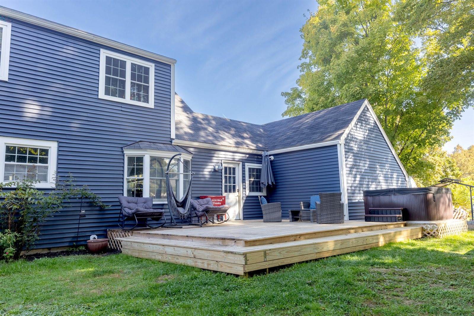 35 North Street, Newport, ME 04953