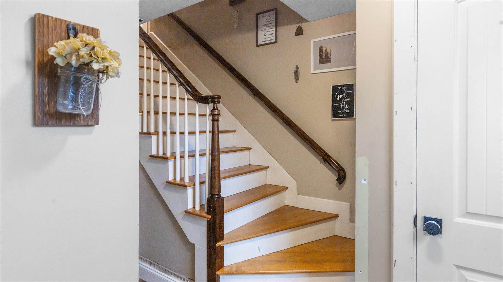 35 North Street, Newport, ME 04953