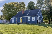 35 North Street, Newport, ME 04953