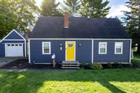 35 North Street, Newport, ME 04953
