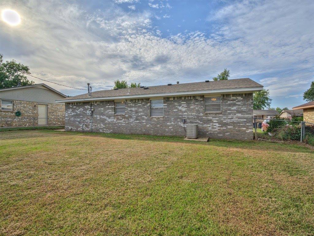 806 East Midland Street, Shawnee, OK 74804