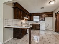 806 East Midland Street, Shawnee, OK 74804