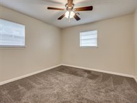 806 East Midland Street, Shawnee, OK 74804