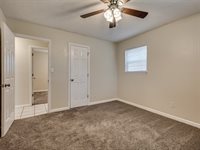 806 East Midland Street, Shawnee, OK 74804