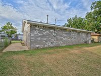 806 East Midland Street, Shawnee, OK 74804