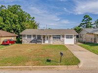 806 East Midland Street, Shawnee, OK 74804