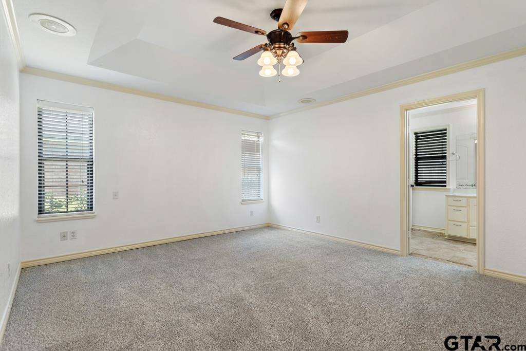 601 Charmwood, Chandler, TX 75758