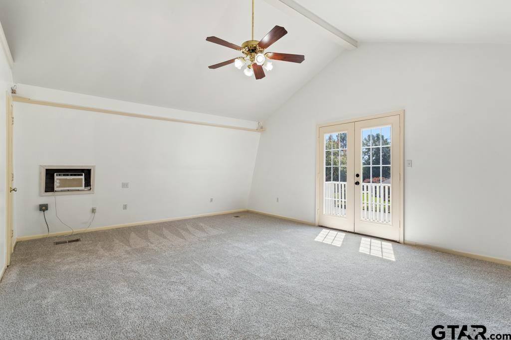 601 Charmwood, Chandler, TX 75758