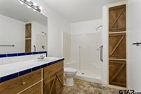 601 Charmwood, Chandler, TX 75758