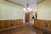 601 Charmwood, Chandler, TX 75758