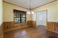 601 Charmwood, Chandler, TX 75758