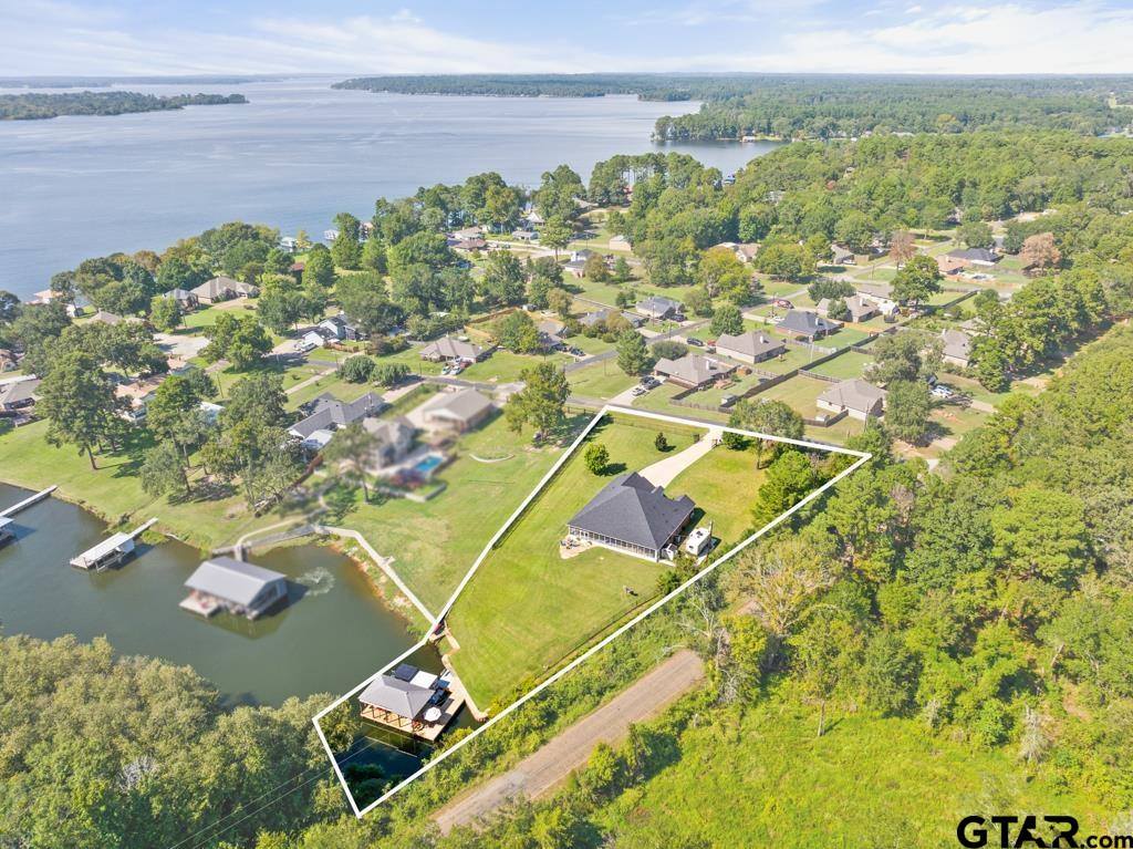 143 County Road 3527, Bullard, TX 75757