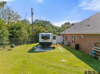 143 County Road 3527, Bullard, TX 75757